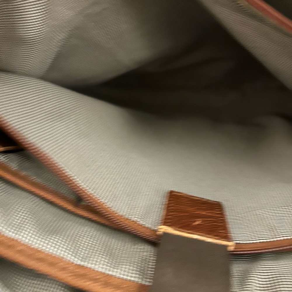 Brown Shoulder Bag with Leather Material and Structured Design - Picture 7 of 13